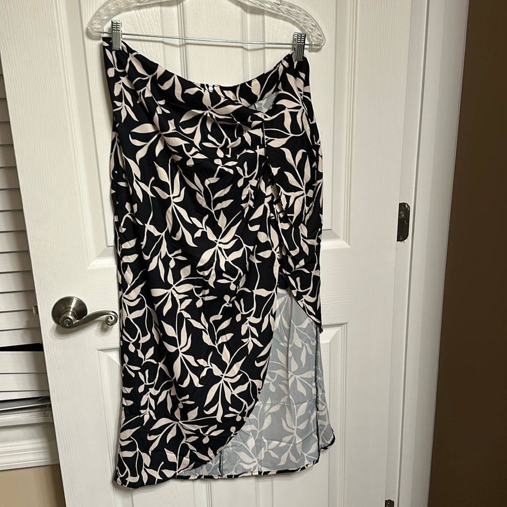 Cupshe Long sarong style skirt/beach cover-up.